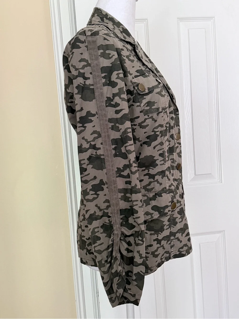Wearables Camo Button Front Utility Blazer/ Jacket Ruched Sleeves Lightweight M
